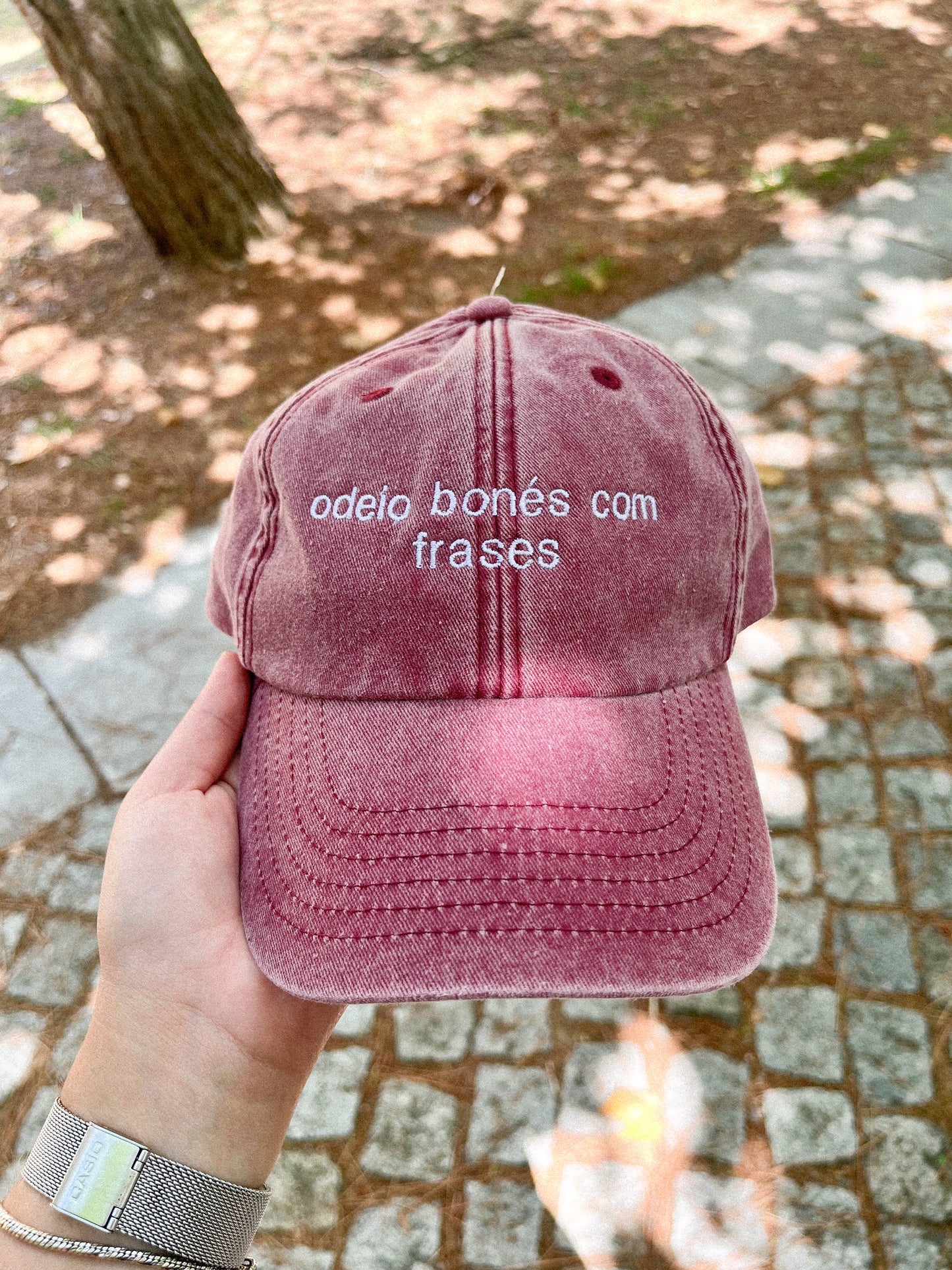 odeio bonés com frases