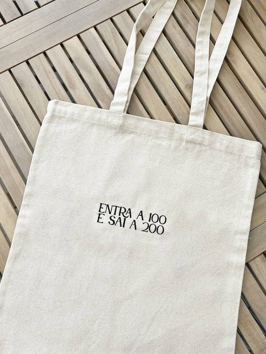 ENTRA A 100 E SAI A 200